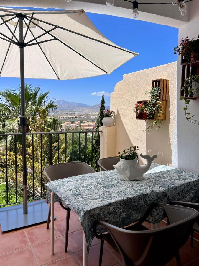 Suite Bonalba Alicante Bagian luar foto
