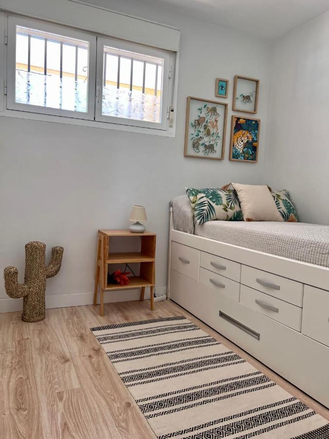 Suite Bonalba Alicante Bagian luar foto