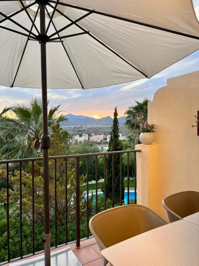 Suite Bonalba Alicante Bagian luar foto